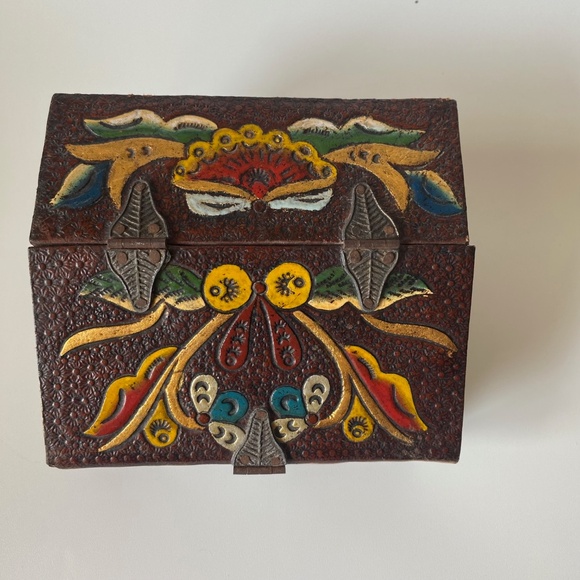Vintage TOOLED LEATHER BOX with Drawers Leather on Wood Hand Painted Rare - Picture 9 of 10